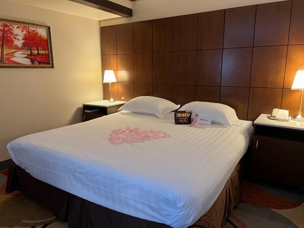 LA Crystal Hotel -Los Angeles-Long Beach Area Main image