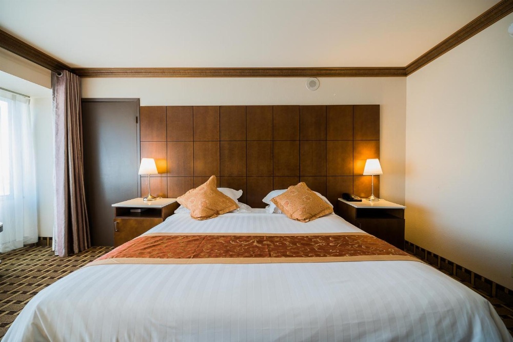 LA Crystal Hotel -Los Angeles-Long Beach Area