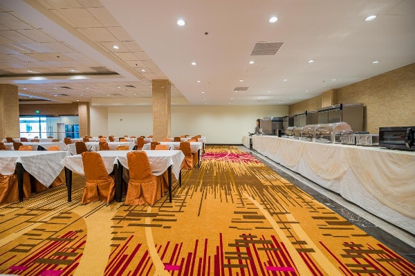 LA Crystal Hotel -Los Angeles-Long Beach Area image 24