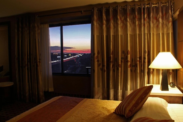 LA Crystal Hotel -Los Angeles-Long Beach Area image 40